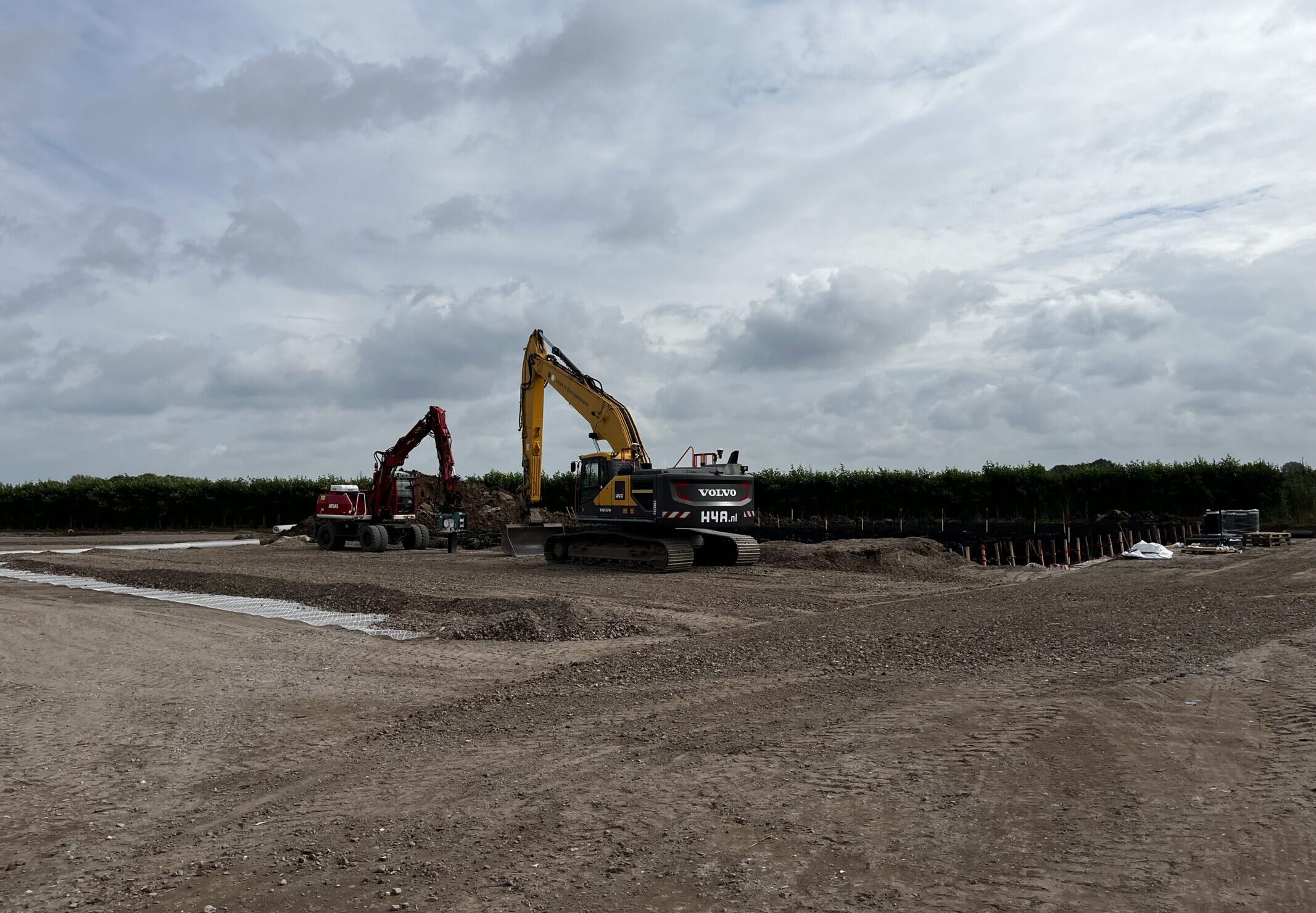 H4A Windenergie maakt een fundering voor een windmolen bij Windpark Burgerwindpark A2 Lage Rooijen